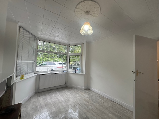 o_1iupbr79s13lbr771reh1bcn1kdm0