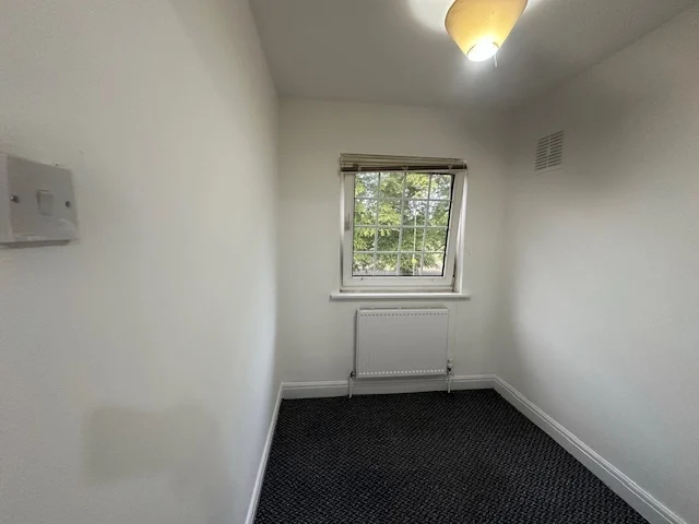 o_1iupbr83t16k62nqmc31pd81buq3