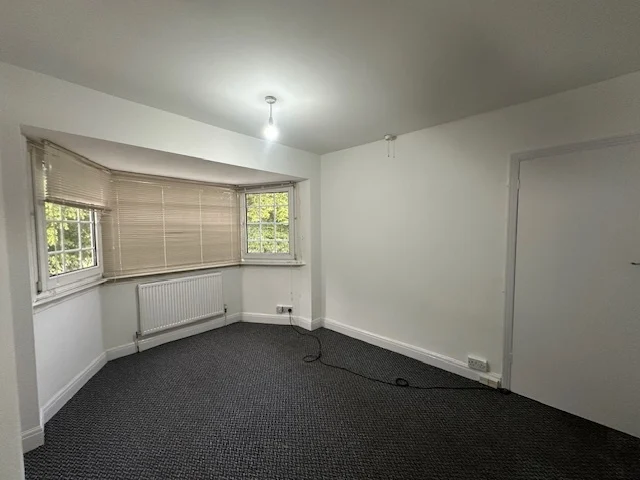 o_1iupbr8b91ad639a12dtmo4usf4