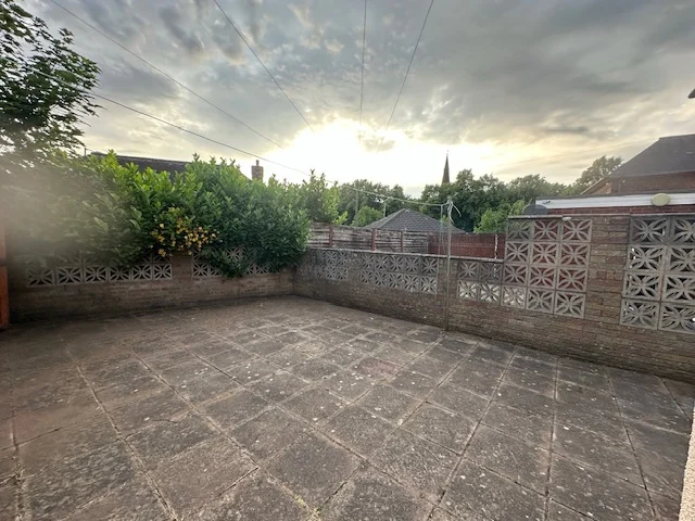 o_1iupbr8lh7156oj110a10th1fv6