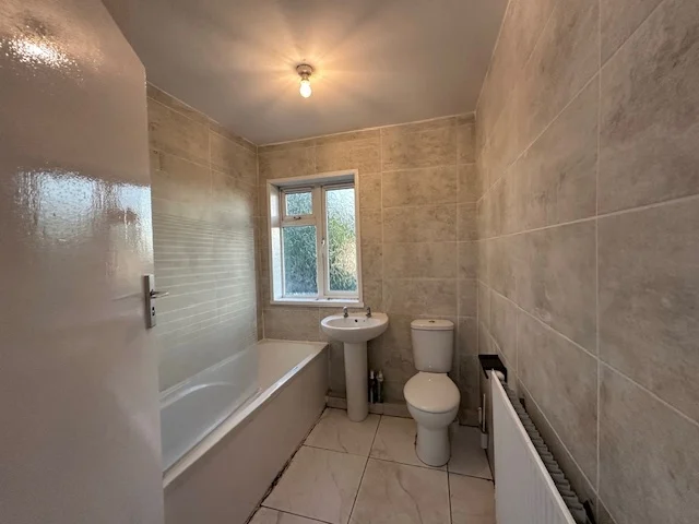 o_1iupbr96uchl93o19jn1jmu1rjea